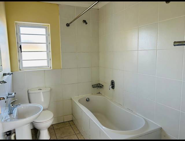 2 BEDROOM FREESTANDING TO LET IN GONUBIE